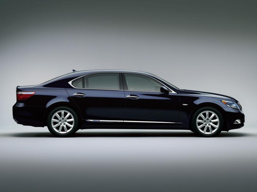  Lexus LS600h L 2007 года  (JP) (фото 9 из 10)